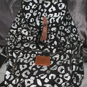 Pink victoria’s Secret book bag